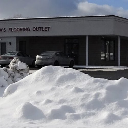 Inserra’s Flooring Outlet showroom near Utica, NY